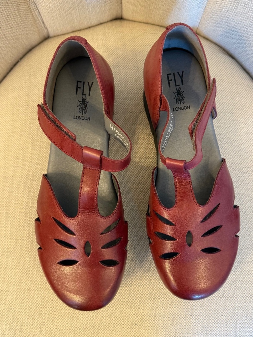 FLY LONDON Women’s EU41 Red Burgundy Cut Out T-strap Low Wedge
